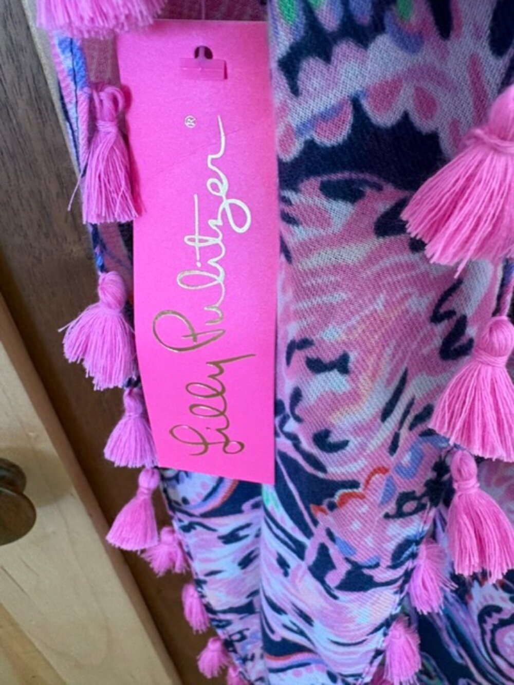 NWT Lilly Pulitzer Resort Infinity Loop Scarf High Tide Navy Pink Tassel - Picture 2 of 7